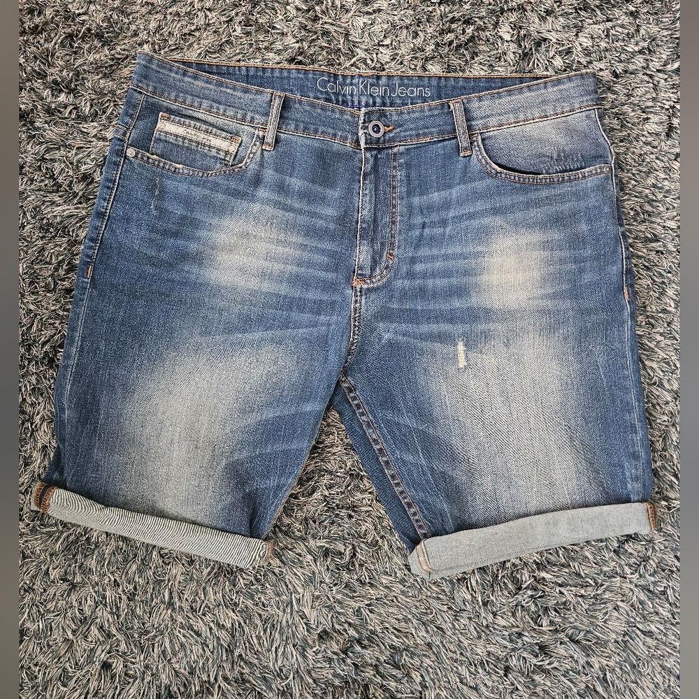 Vintage Calvin Klein Men's Faded Blue Jean Shorts